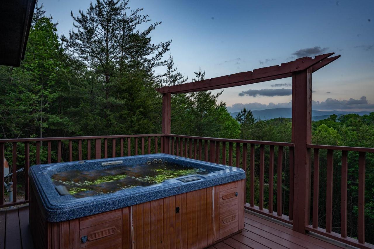 Private Mountain Cabin, Hot Tub Escape In The Smokies, With The View Sevierville Ngoại thất bức ảnh